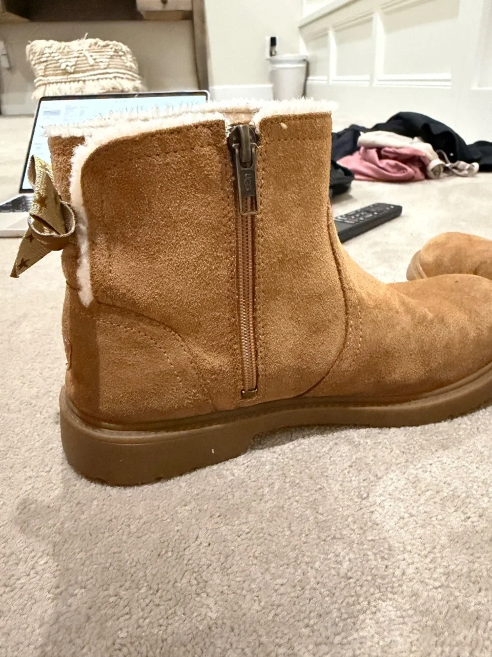 UGG Tillee kids fashion boots- chestnut color
